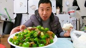 江南小哥吃瓜江苏,揭秘江苏美食背后的故事